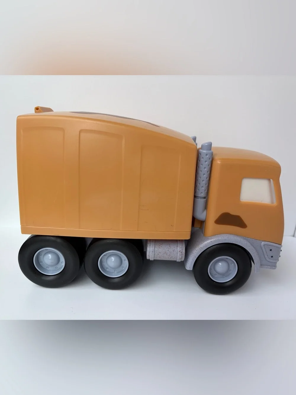 Stinky and Dirty Show Talking Backhoe Loader Garbage Truck Set